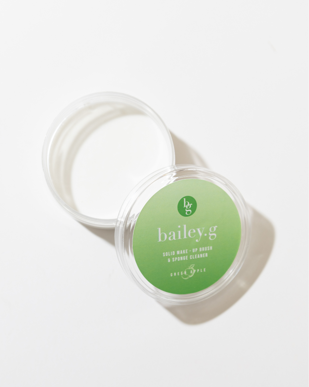 bailey.g solid make-up brush cleaner: Green Apple