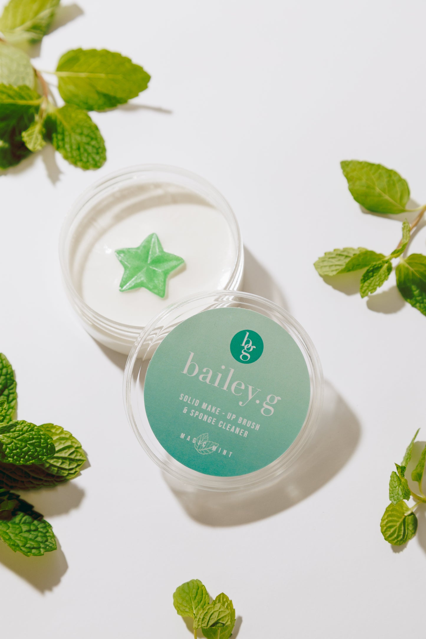 bailey.g solid make-up brush cleaner: Magic Mint