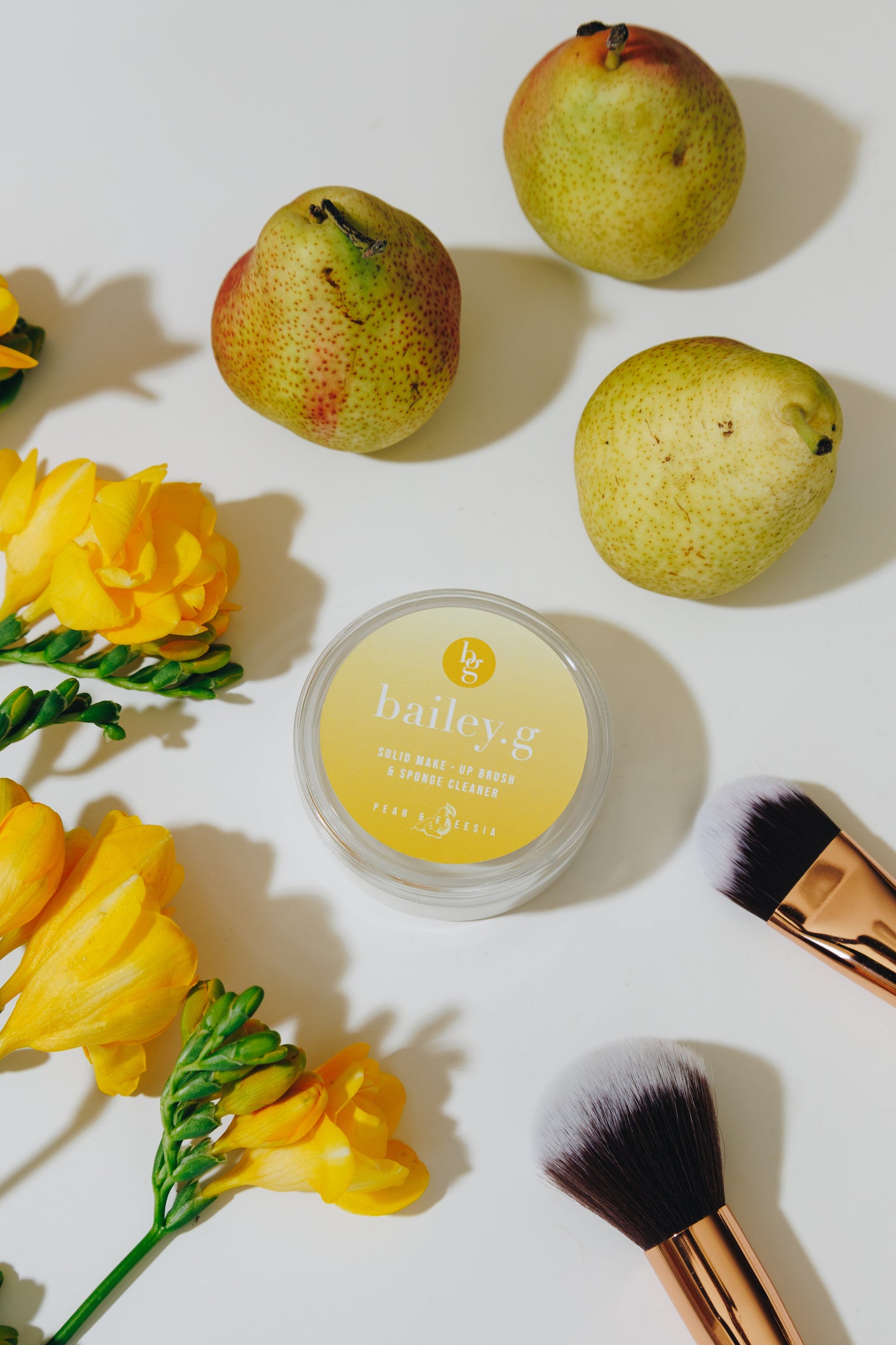 bailey.g solid make-up brush cleaner: Pear & Freesia