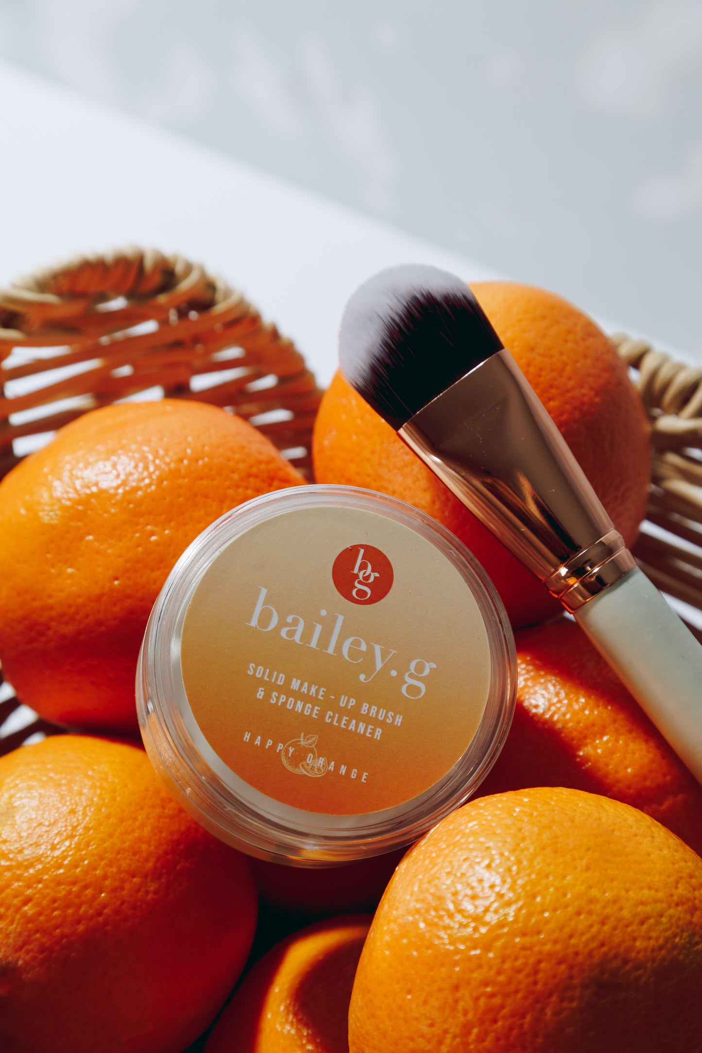 bailey.g solid make-up brush cleaner: Happy Orange