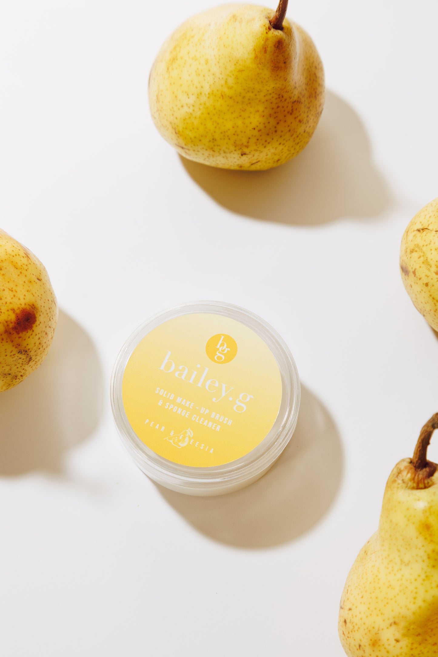 bailey.g solid make-up brush cleaner: Pear & Freesia