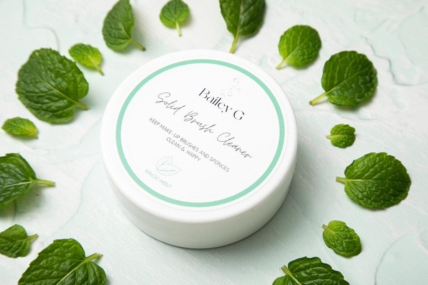 Solid Make-Up Brush Cleaner: Magic Mint