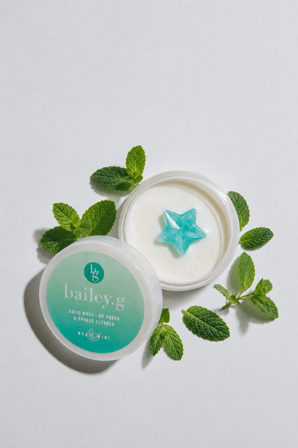 bailey.g solid make-up brush cleaner: Magic Mint