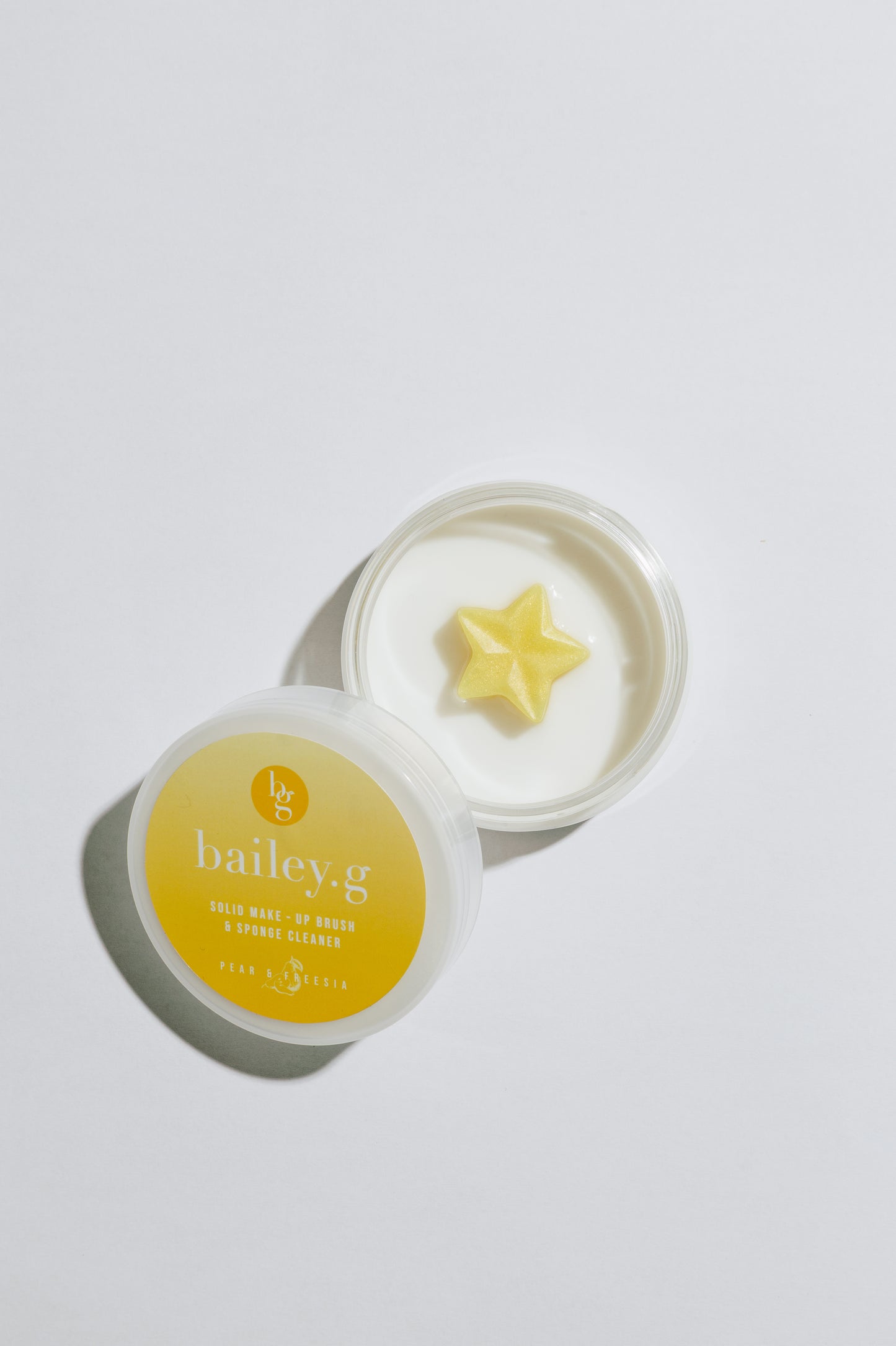 bailey.g solid make-up brush cleaner: Pear & Freesia